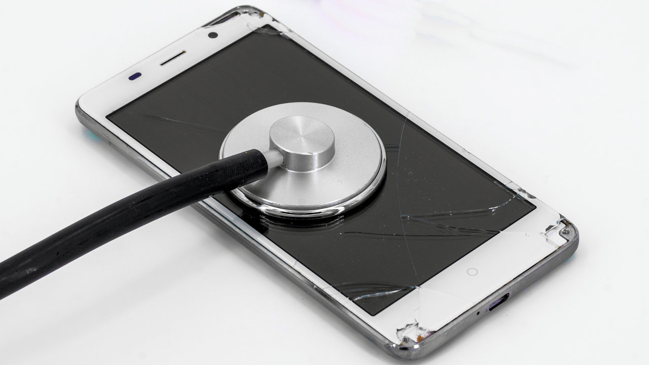 Ein krankes Smartphone zu reparieren ist oft sinnvoller als ein Neukauf. (Quelle: Bruno/Pixabay)